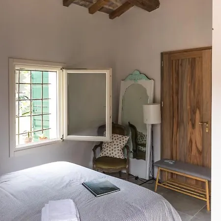 Antica Cascina Bed & Breakfast 4*