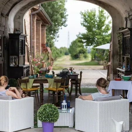 Antica Cascina 4* Boretto