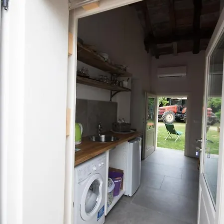 Antica Cascina Bed & Breakfast Boretto